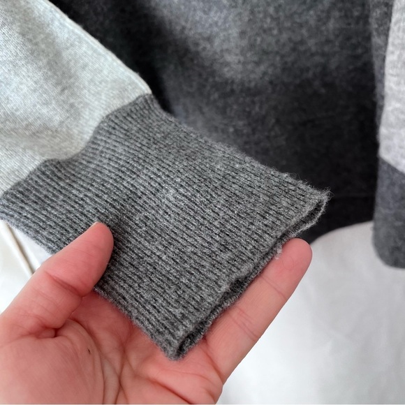 Vineyard Vines 100% Cashmere Two Tone Raglan Mock Neck Sweater in Gray size S - Picture 9 of 15